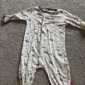 Magnetic Me Kids Pajamas - Gray and Cream Bear Print